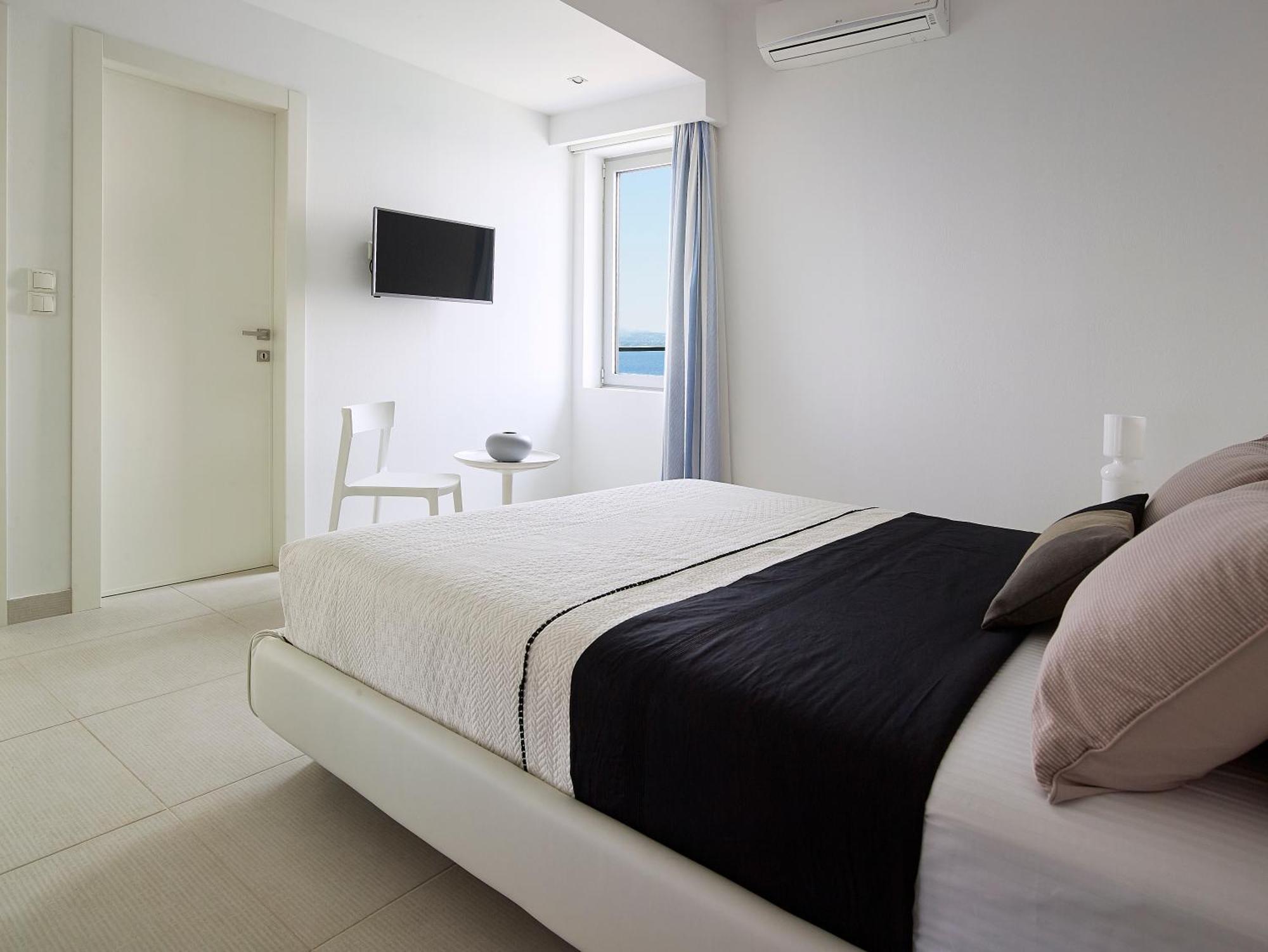 Beachfront Villa In Crete - Epavli Luxury Villa Agia Pelagia  Esterno foto